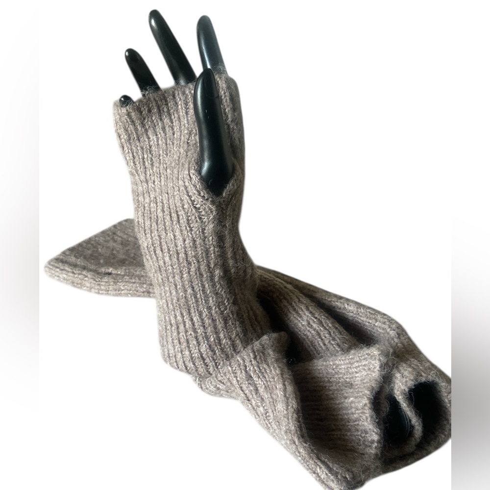 ZARA Cozy Light Brown Ribbed Knit Fingerless Gloves Women’s Size NEW WITHOUT TAG